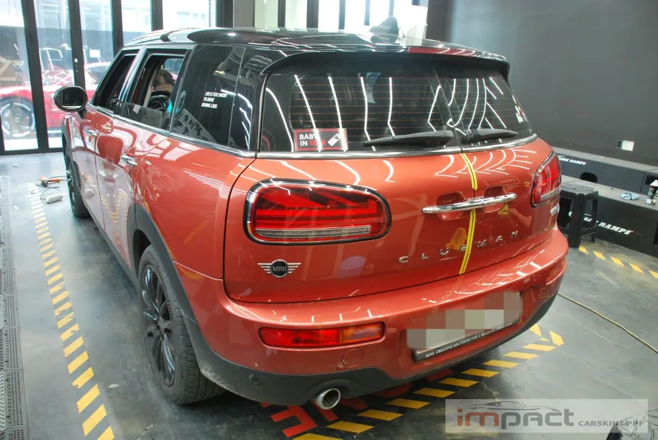 MINI Clubmanのカーラッピング事例｜バイパーライン施工 施工写真 4-1