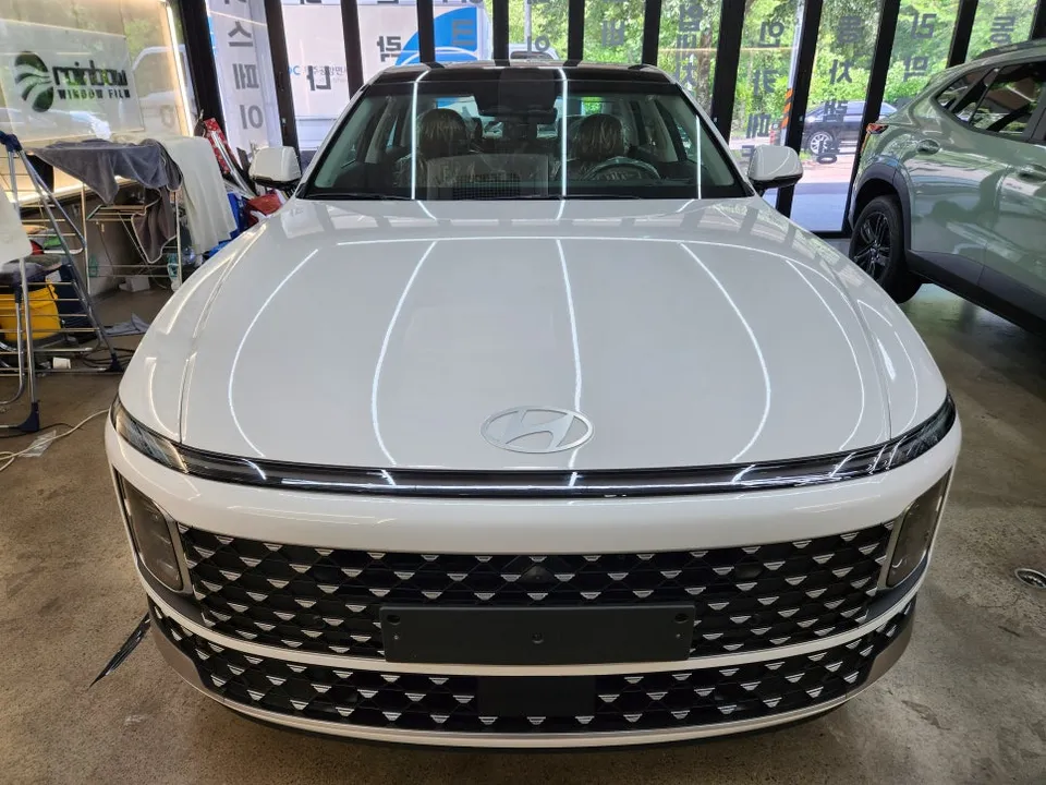 Hyundai AzeraのPPF施工事例｜費用目安と仕上がり 施工写真 1-3