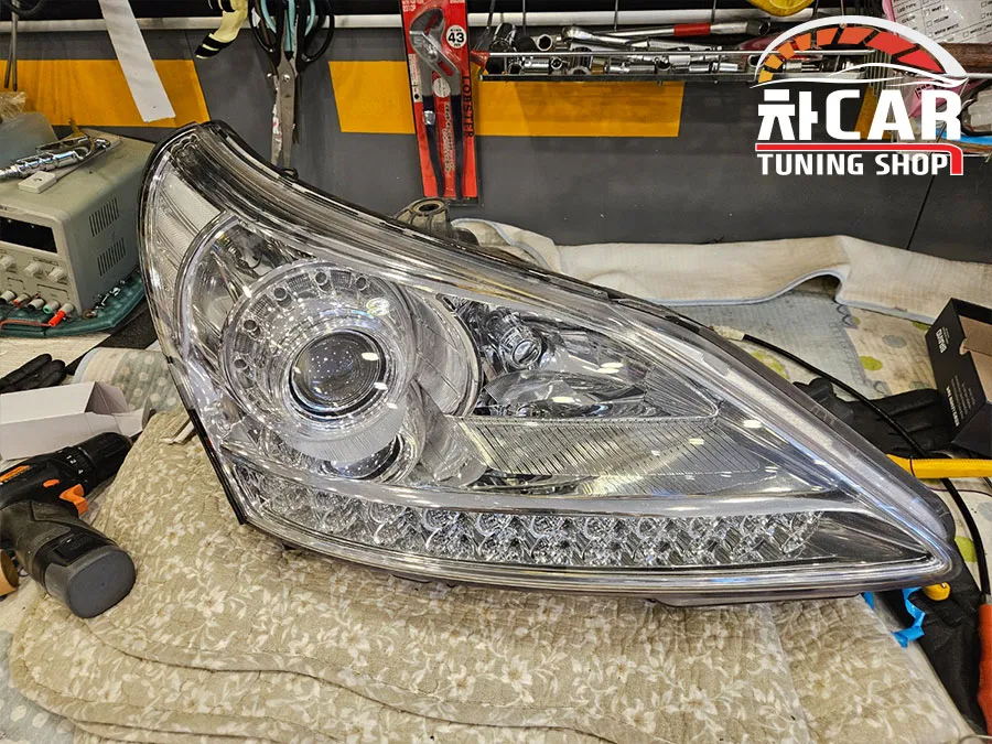 Hyundai Equus Lighting Upgrade Review: Circle Eye Repair photo 9