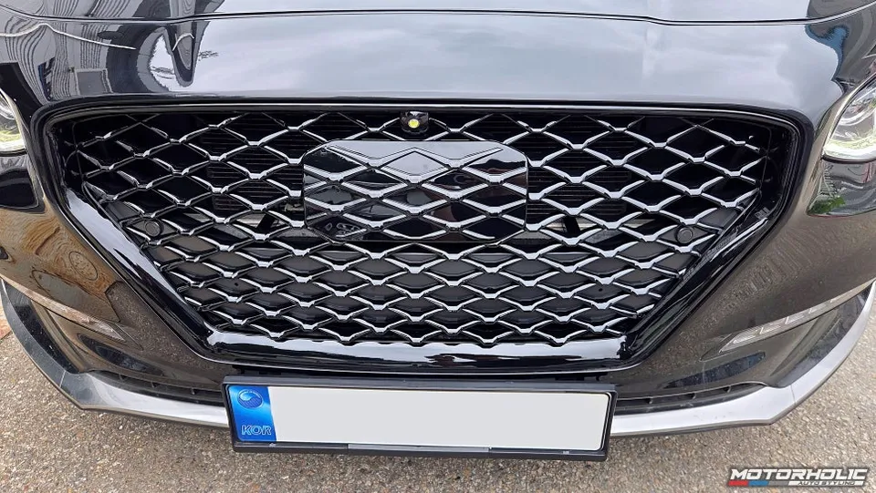 Hyundai Grandeur IG oem options - Hyundai Grandeur IG Pure Black Grill Upgrade Review photo 5