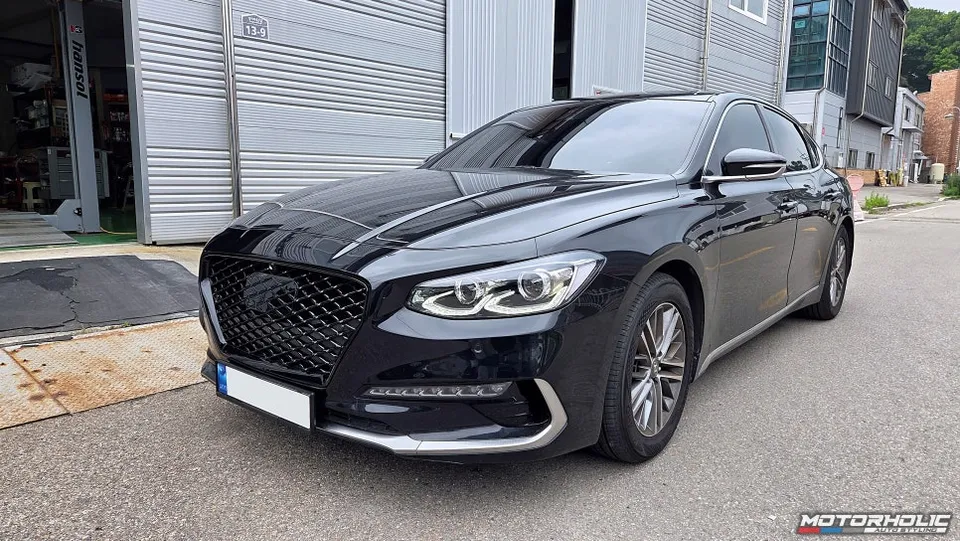 Hyundai Grandeur IG oem options - Hyundai Grandeur IG Pure Black Grill Upgrade Review photo 6