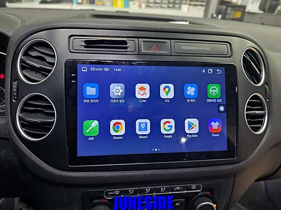 Volkswagen GolfのAndroid Auto・CarPlay取付事例 施工写真 4-2