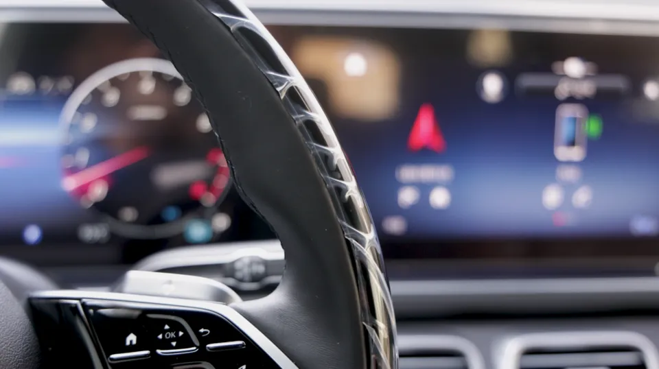 Mercedes-Benz GLS450 X167 ambient lighting - Mercedes-Benz GLS450 Ambient Lighting Review — Enhanced Interior photo 4