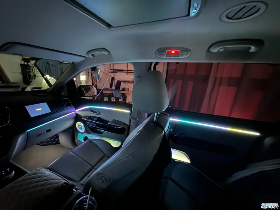 Kia Carnival KA4 ambient lighting - Kia Carnival KA4 Ambient Lighting Review: Cost & Results photo 4
