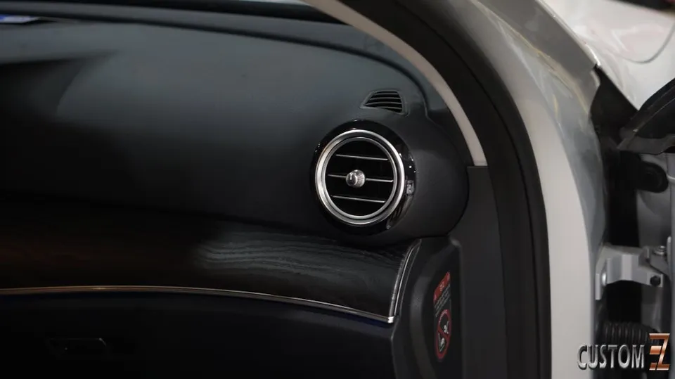 Mercedes-Benz E-Class Ambient Lighting Review — Enhanced Interior photo 4