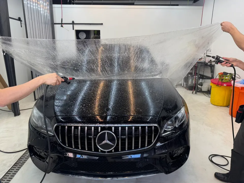 Mercedes-Benz EクラスのPPF施工事例|費用目安・仕上がり 施工写真 3-1