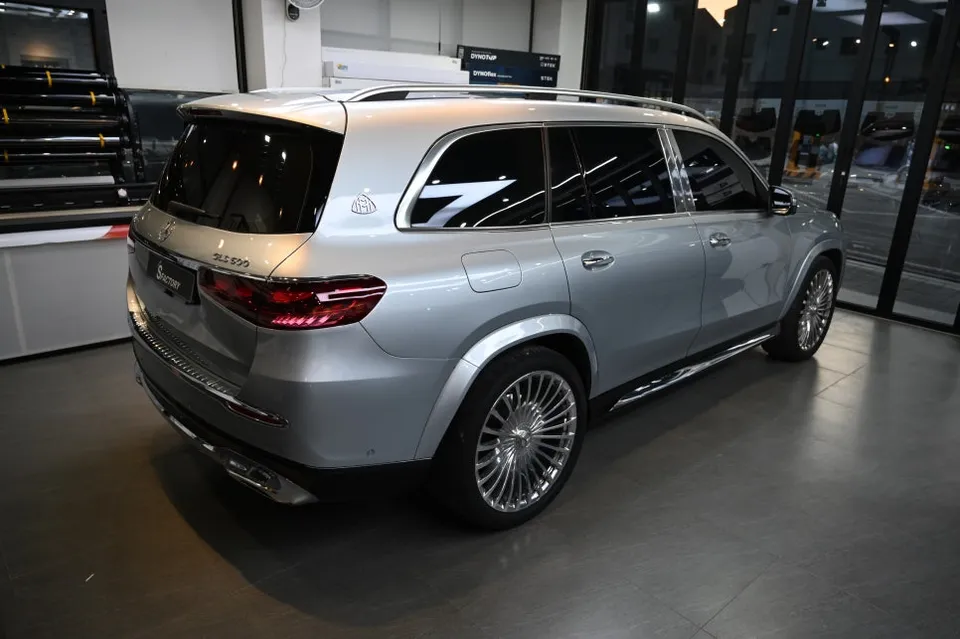 Mercedes-Benz GLS 600 dash cam - Mercedes-Benz GLS 600 Dashcam Installation Review photo 3