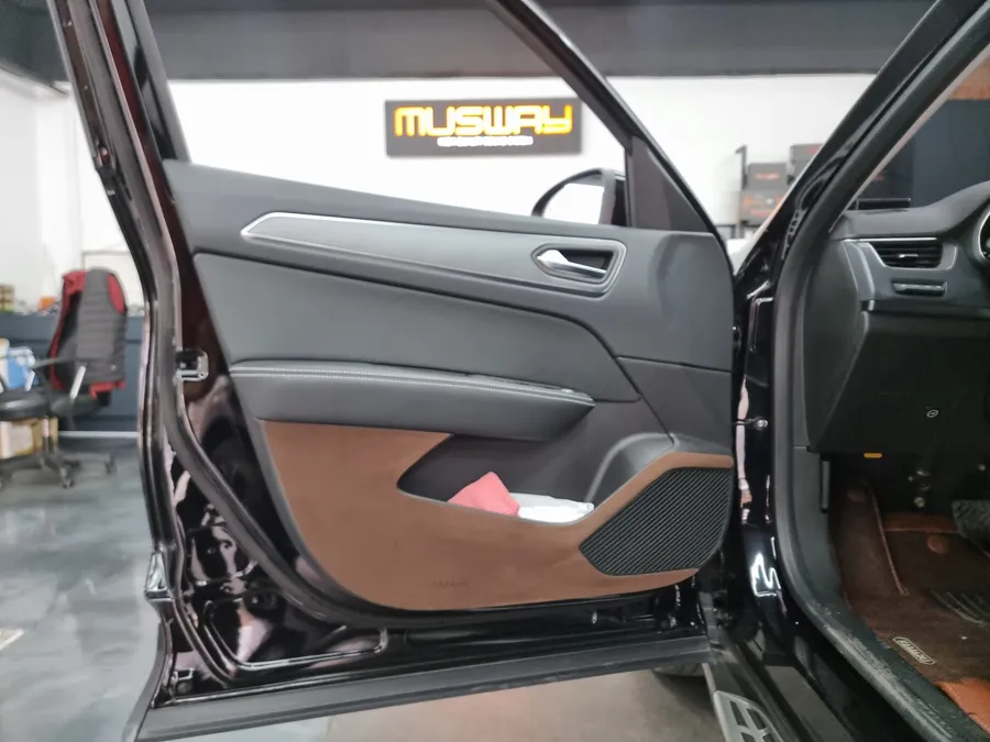 Renault XM3のカーオーディオ施工事例 施工写真 4-1