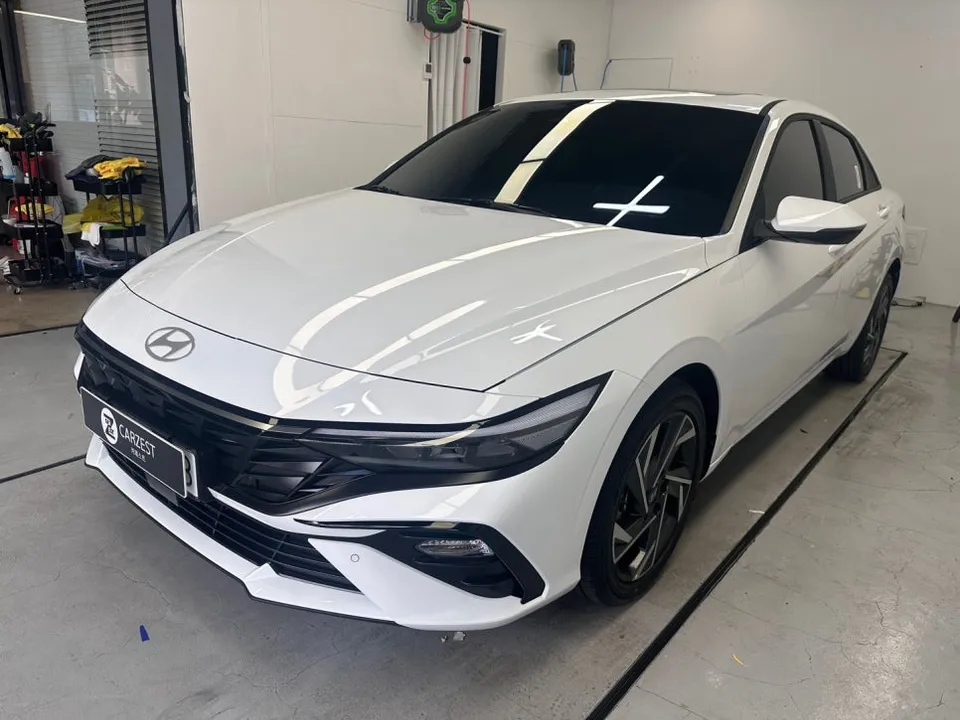 Hyundai Elantra CN7のカーラッピング事例 施工写真 3