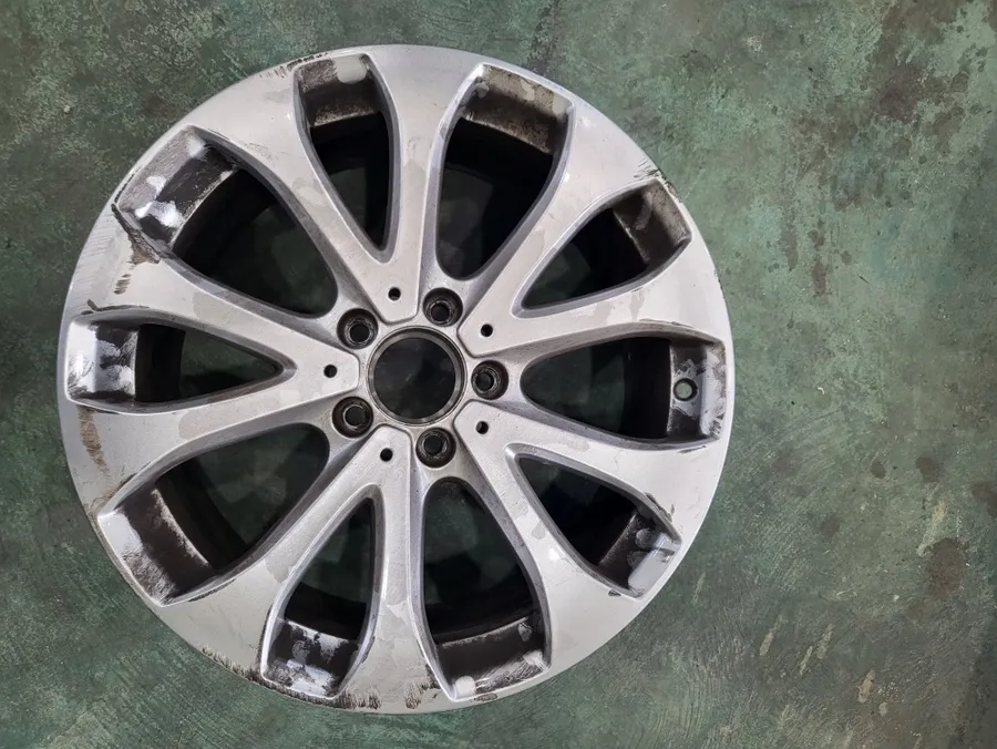 Mercedes-Benz E-Class W213 wheel repair - Mercedes-Benz E-Class W213 Wheel Repair & Painting Review photo 2