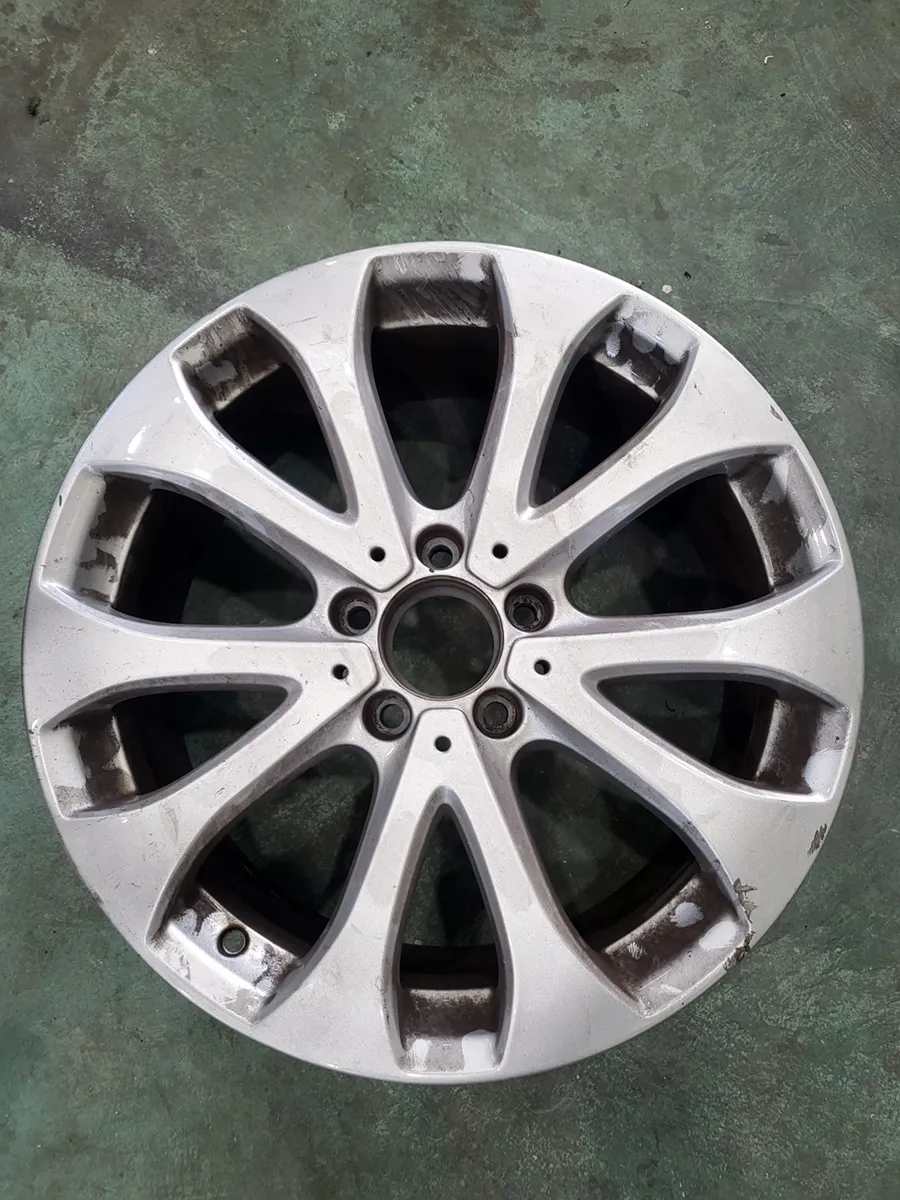 Mercedes-Benz E-Class W213 wheel repair - Mercedes-Benz E-Class W213 Wheel Repair & Painting Review photo 3