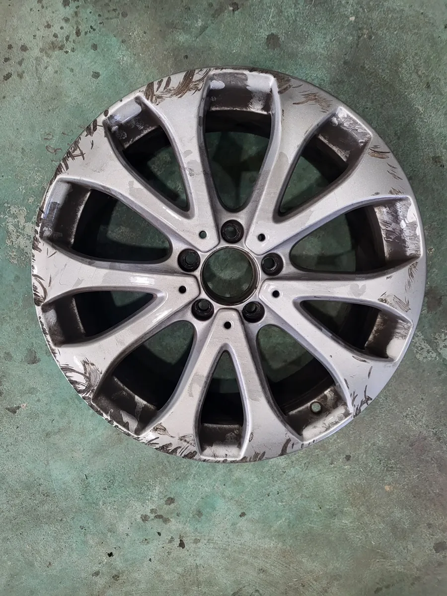 Mercedes-Benz E-Class W213 wheel repair - Mercedes-Benz E-Class W213 Wheel Repair & Painting Review photo 4