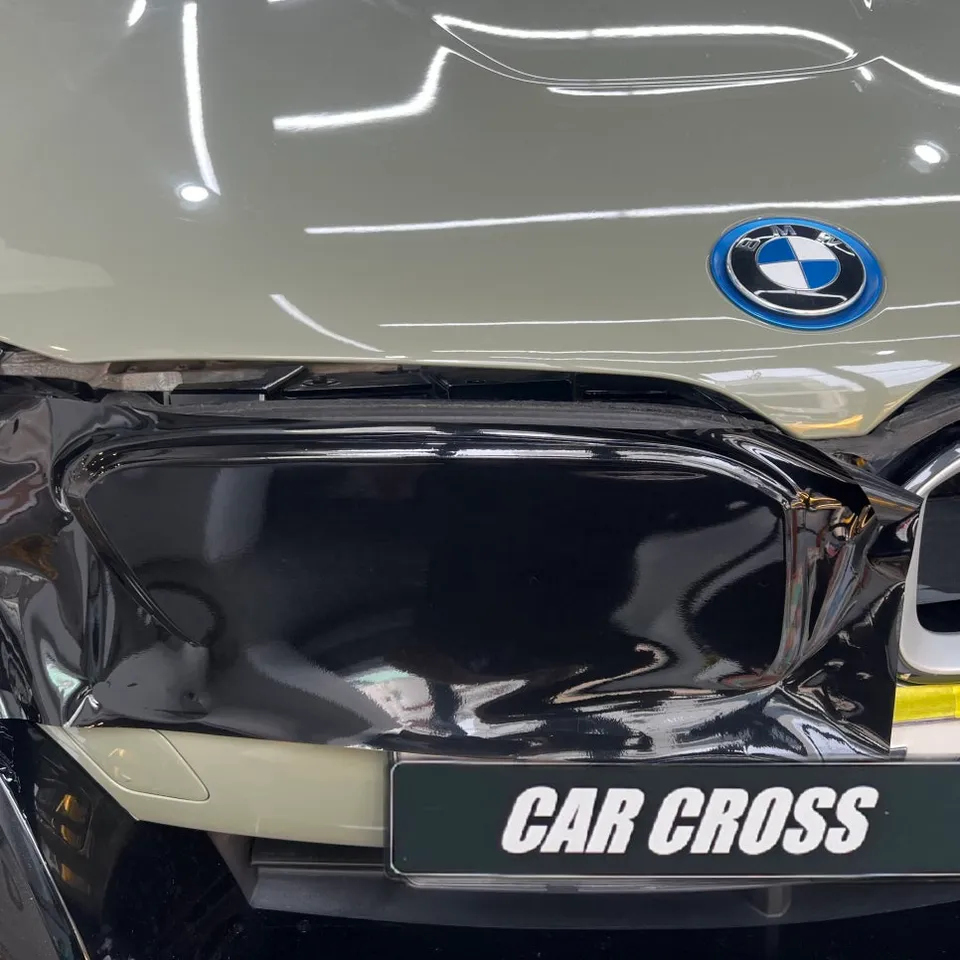 BMW i8のカーラッピング事例|費用目安・仕上がり 施工写真 1-2