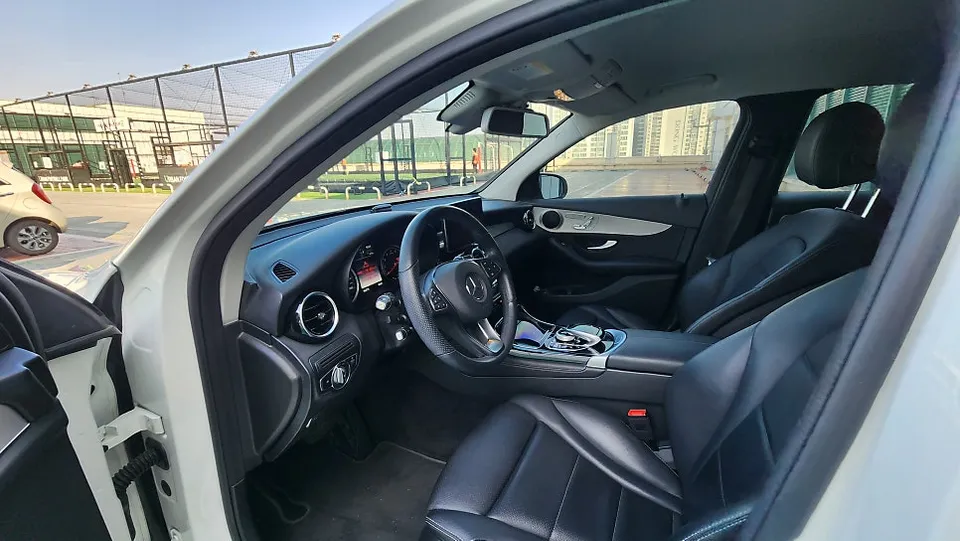 Mercedes-Benz GLC Ambient Lighting Review: Cost & Results photo 2