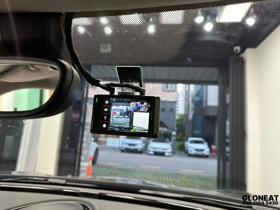 MINI Clubmanのドラレコ取付事例|費用目安・仕上がり 施工写真 1-3