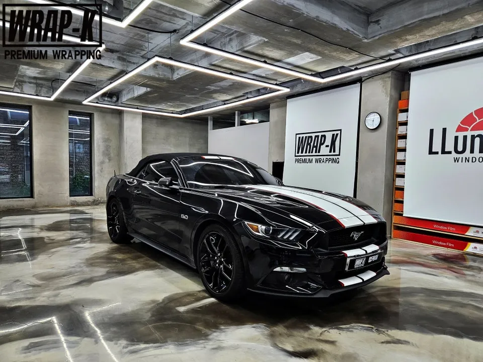 Ford Mustangのカーラッピング事例|費用目安・仕上がり 施工写真 1-1