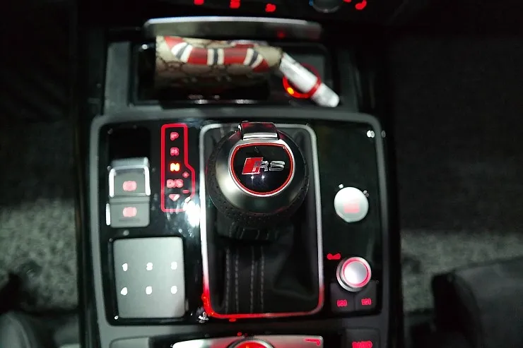 Audi RS steering wheel - Audi RS Steering Wheel Customization Review photo 4