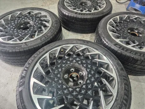 Hyundai IONIQ 5 wheel repair - Hyundai IONIQ 5 Wheel Repair & Glossy Black Coating Review photo 3