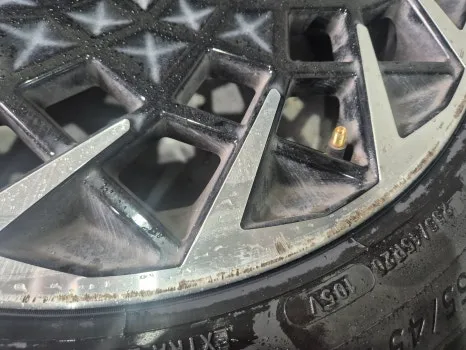 Hyundai IONIQ 5 wheel repair - Hyundai IONIQ 5 Wheel Repair & Glossy Black Coating Review photo 4