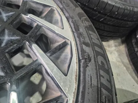 Hyundai IONIQ 5 wheel repair - Hyundai IONIQ 5 Wheel Repair & Glossy Black Coating Review photo 5