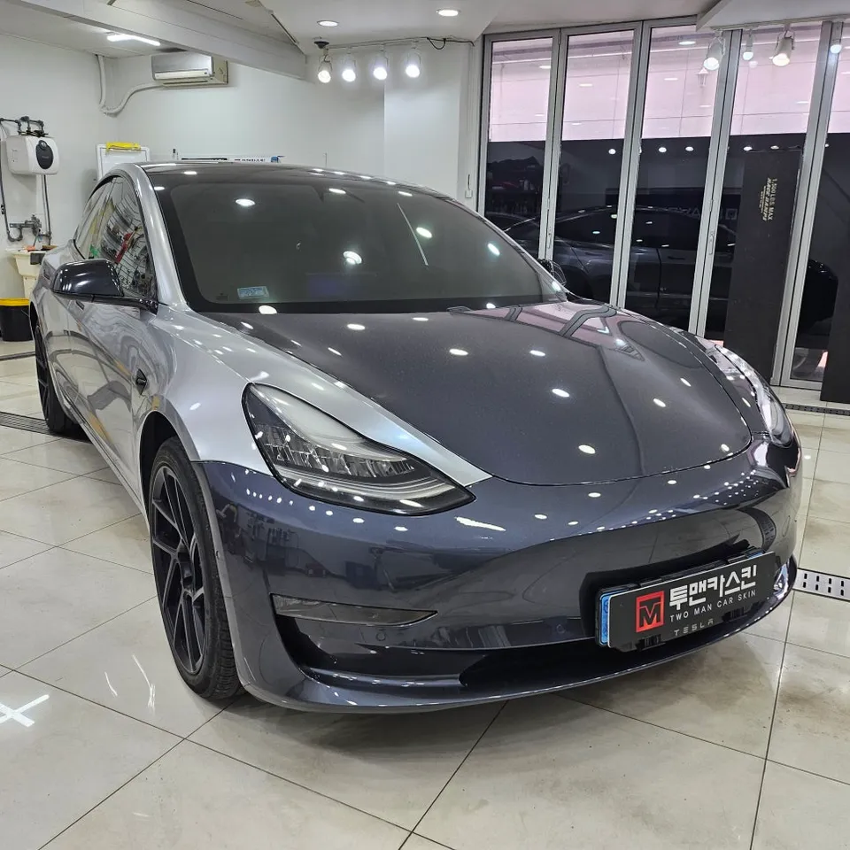 Tesla Model 3のカーラッピング事例|GTシルバー再施工 施工写真 3-1
