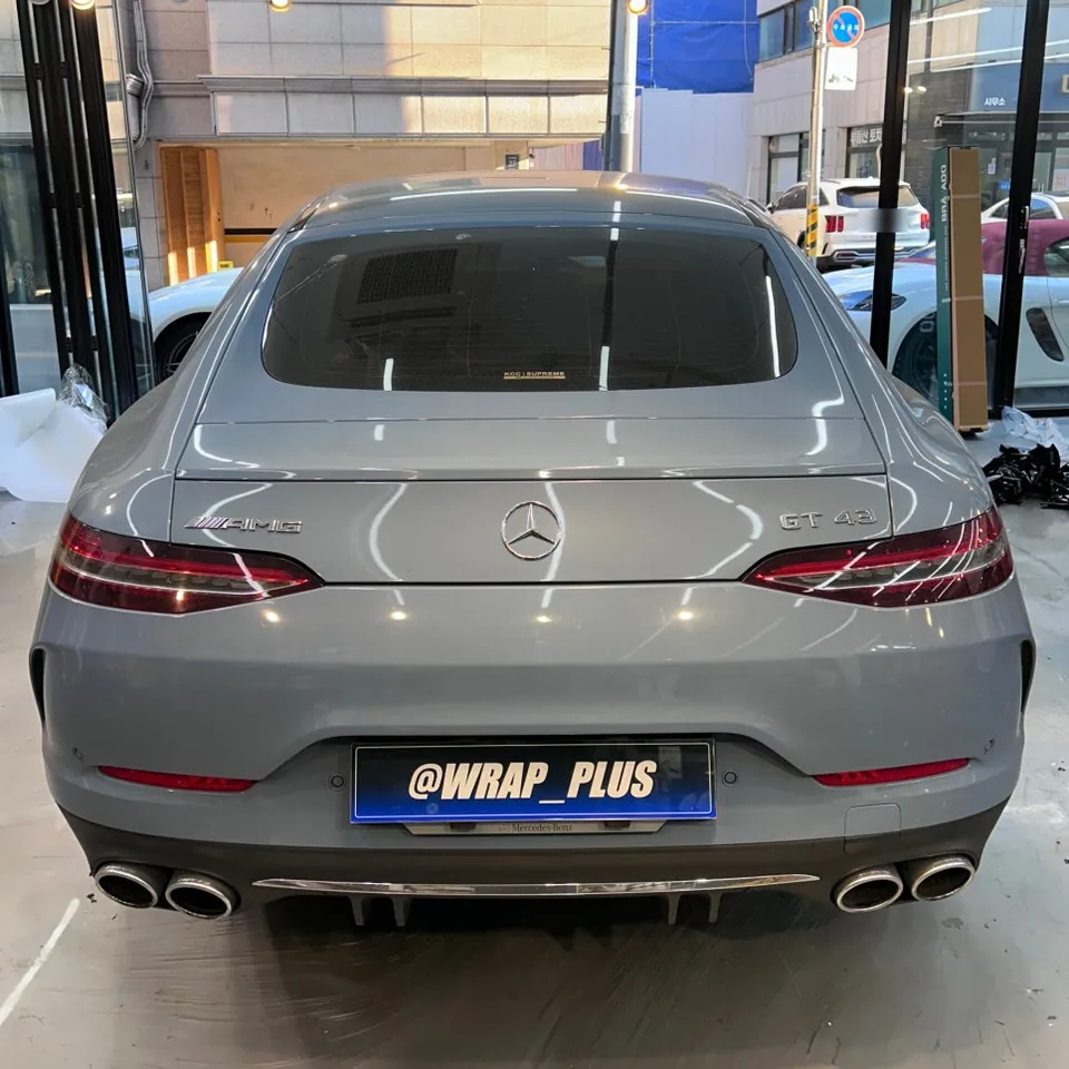 Mercedes-Benz AMG GTのカーラッピング事例:アイボリーホワイト 施工写真 1-2