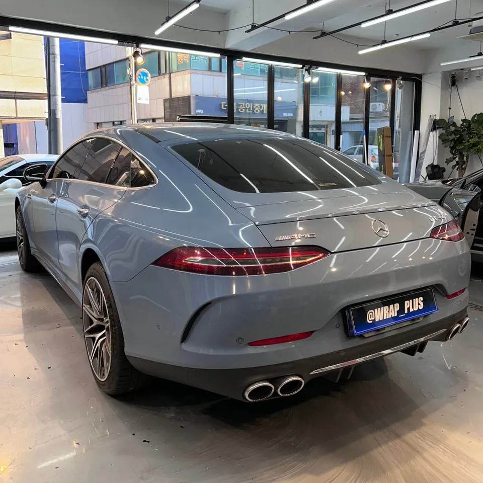 Mercedes-Benz AMG GTのカーラッピング事例:アイボリーホワイト 施工写真 2-2