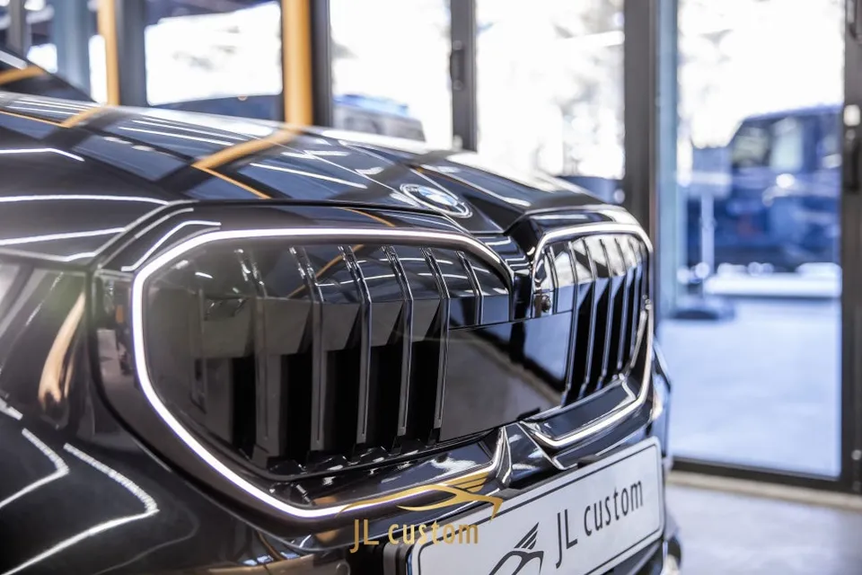 BMW 520i G30 ambient lighting - BMW 520i Ambient Lighting Review: Iconic Glow Upgrade photo 4