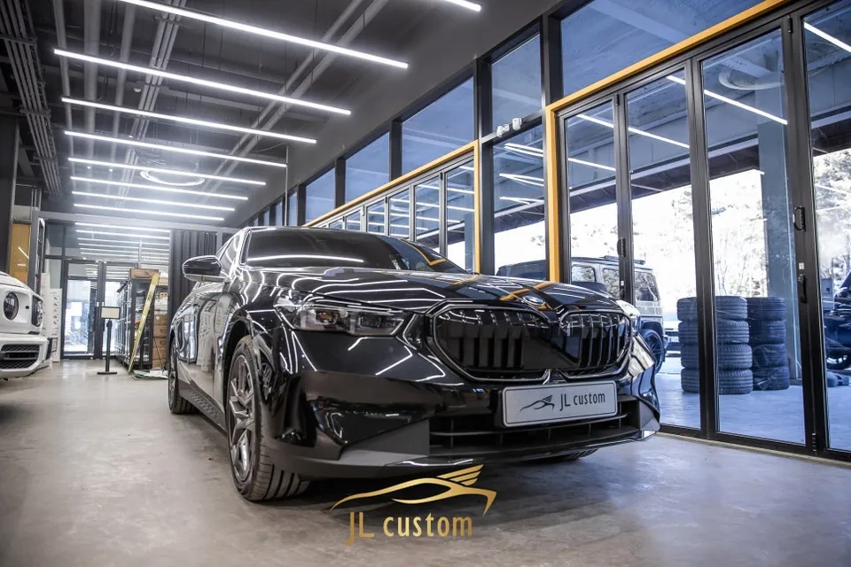 BMW 520i G30 ambient lighting - BMW 520i Ambient Lighting Review: Iconic Glow Upgrade photo 6