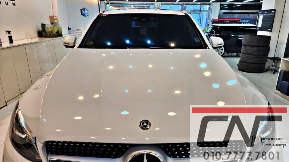 Mercedes-Benz GLC Coupeのカーフィルム再施工事例 施工写真 2-3