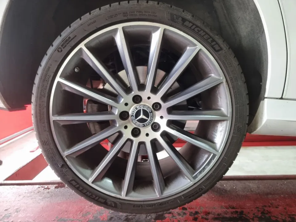 Mercedes-Benz E-Class wheel repair - Mercedes-Benz E-Class Wheel Repair & Painting Review photo 4