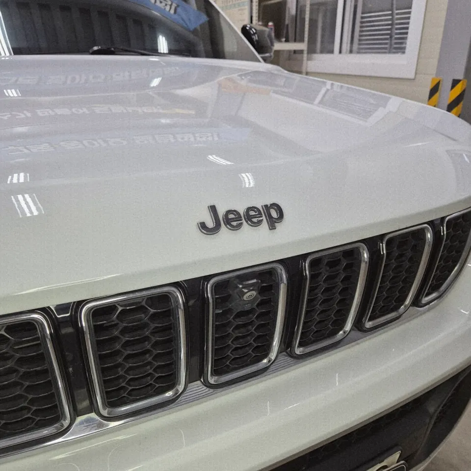 Jeep Grand Cherokee car audio - Jeep Grand Cherokee Active Sound Review — Enhanced Exhaust Note photo 3