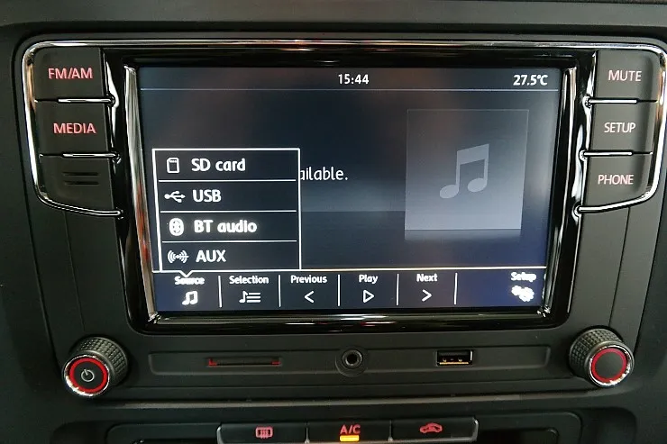 Volkswagen Jetta car audio - Volkswagen Jetta RCD330 Audio Upgrade Review photo 7
