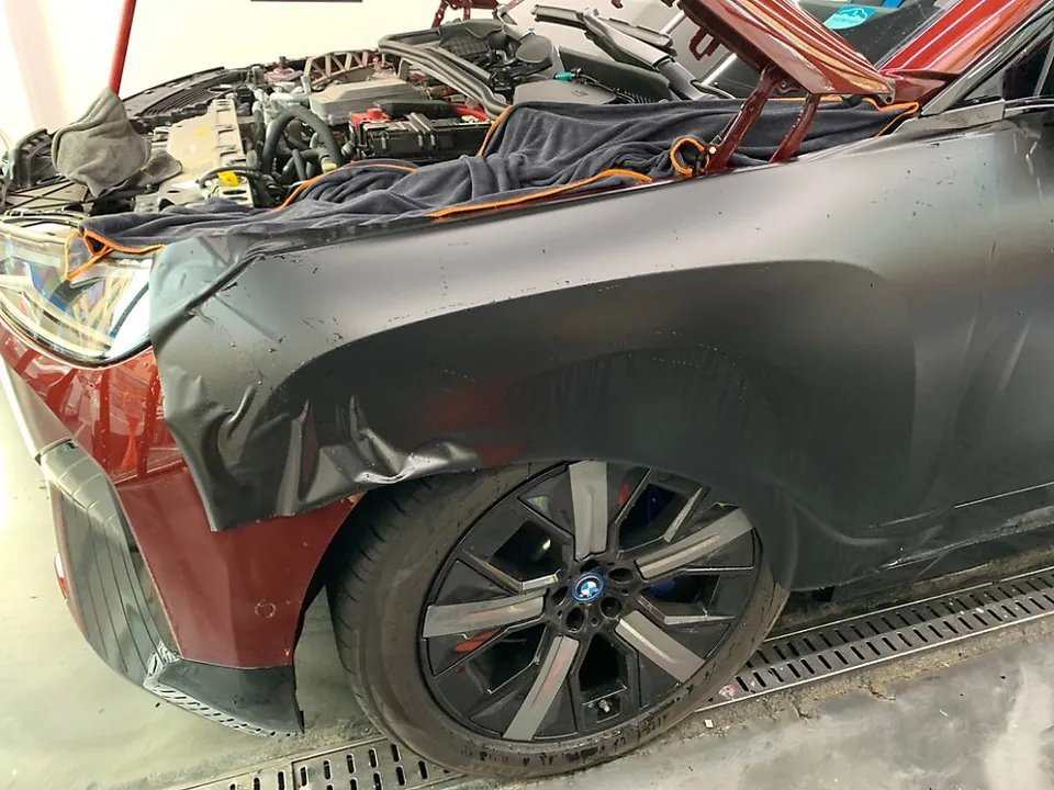 BMW X5のPPF施工事例|マットブラックの仕上がり 施工写真 3-2