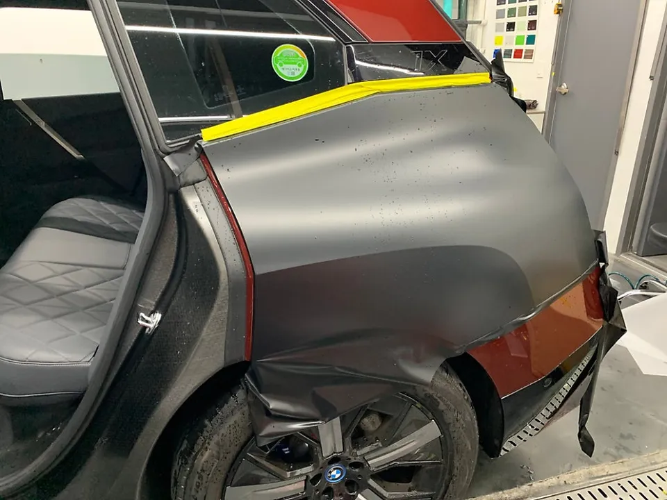 BMW X5のPPF施工事例|マットブラックの仕上がり 施工写真 2-3