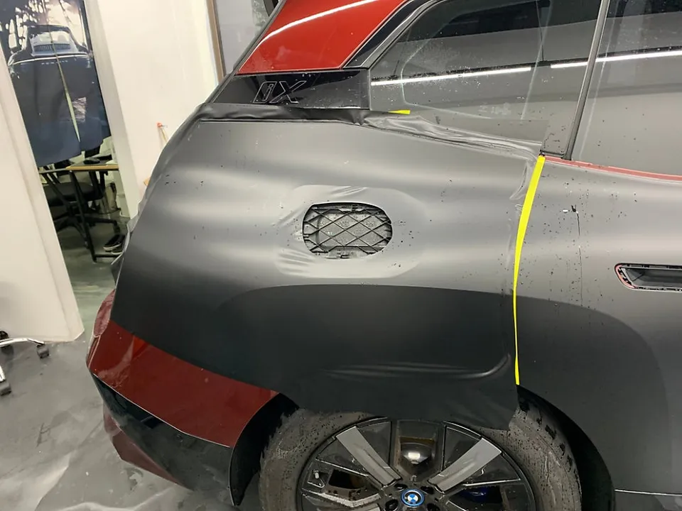 BMW X5のPPF施工事例|マットブラックの仕上がり 施工写真 3-3