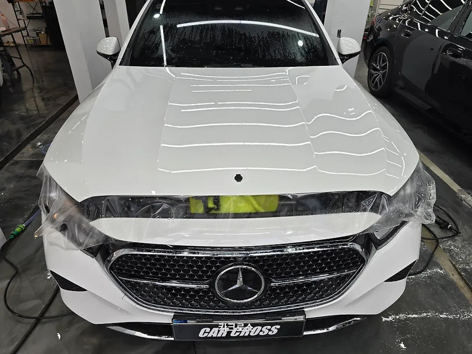 Mercedes-Benz EクラスのPPF施工事例|費用目安・仕上がり 施工写真 2-2