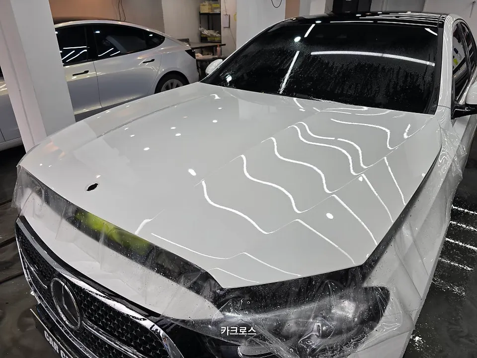 Mercedes-Benz EクラスのPPF施工事例|費用目安・仕上がり 施工写真 3-2