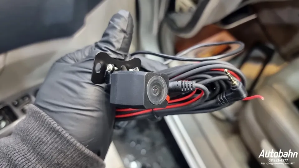 BMW X5 dash cam - BMW X5 Dash Cam Installation Review photo 4