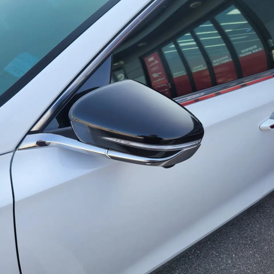 Hyundai Grandeur IG vinyl wrap - Hyundai Grandeur IG Vinyl Wrap Review — Stylish Black Mirror Caps photo 5