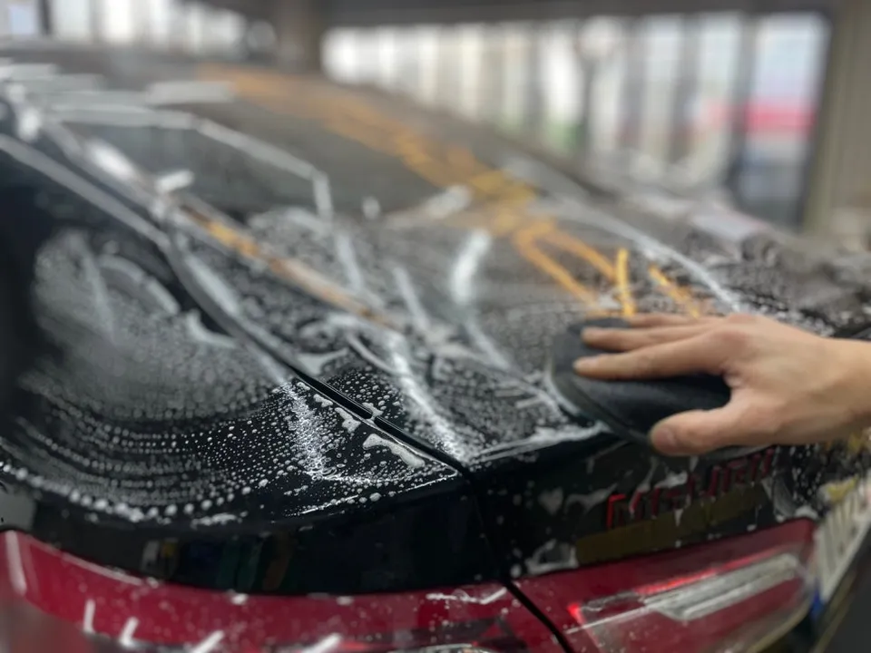 Chevrolet Malibuのガラスコーティング事例|費用目安・仕上がり 施工写真 2-3