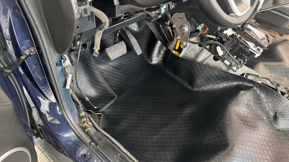 Chevrolet Captiva interior customization - Chevrolet Captiva Interior Customization Review: Cost & Results photo 5