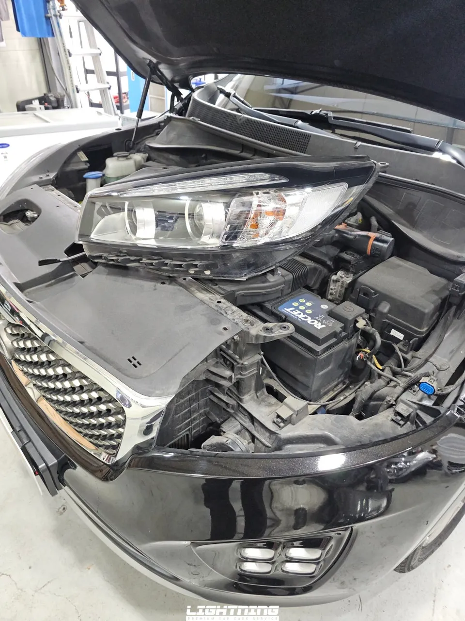 Kia Sorentoのカーフィルム施工事例|費用目安・仕上がり 施工写真 3-1