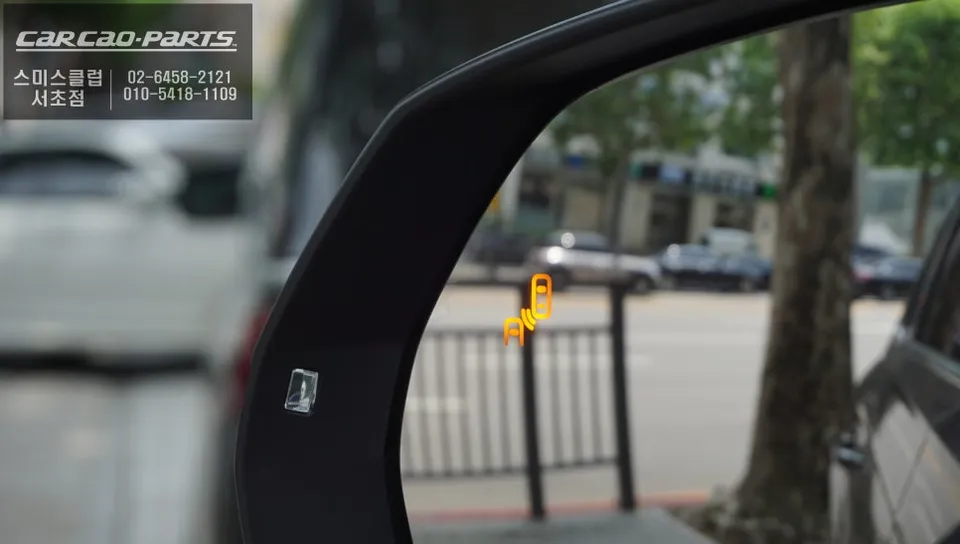 Audi Q7 oem options - Audi Q7 OEM Options Review: Blind Spot Sensors photo 4