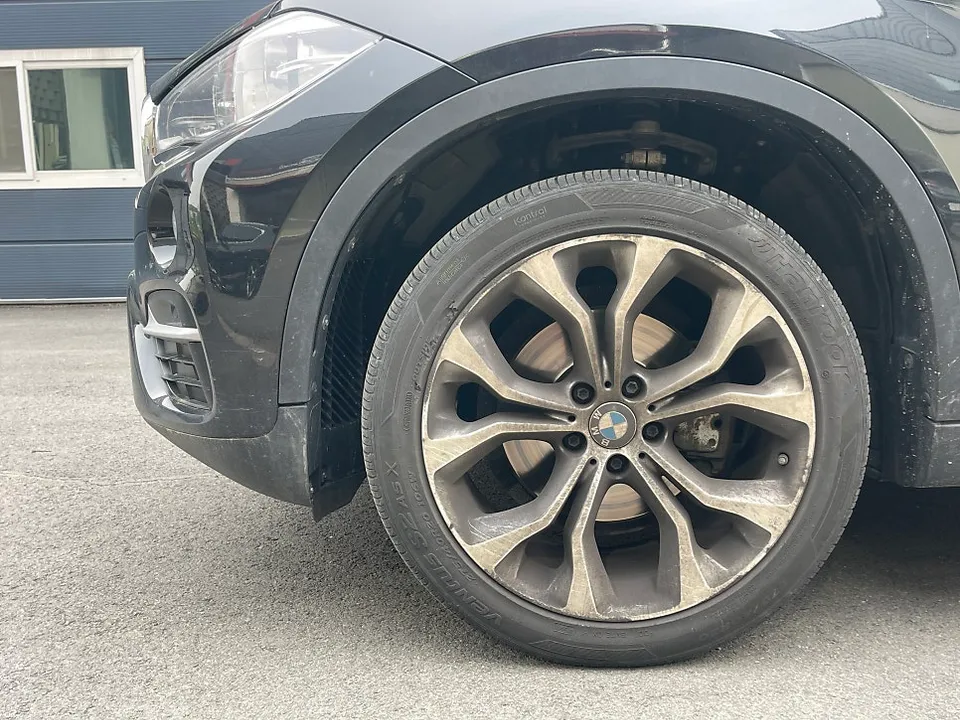 BMW X6 F16 wheel repair - BMW X6 Wheel Repair & Painting Review — Like New photo 5