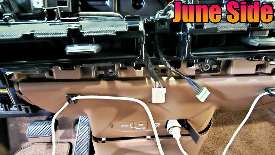 Kia EV9 ambient lighting - Kia EV9 Ambient Lighting Review: Cost & Results photo 4