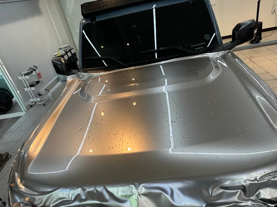 Ford BroncoのカラーPPF施工事例|費用目安・仕上がり 施工写真 2-3