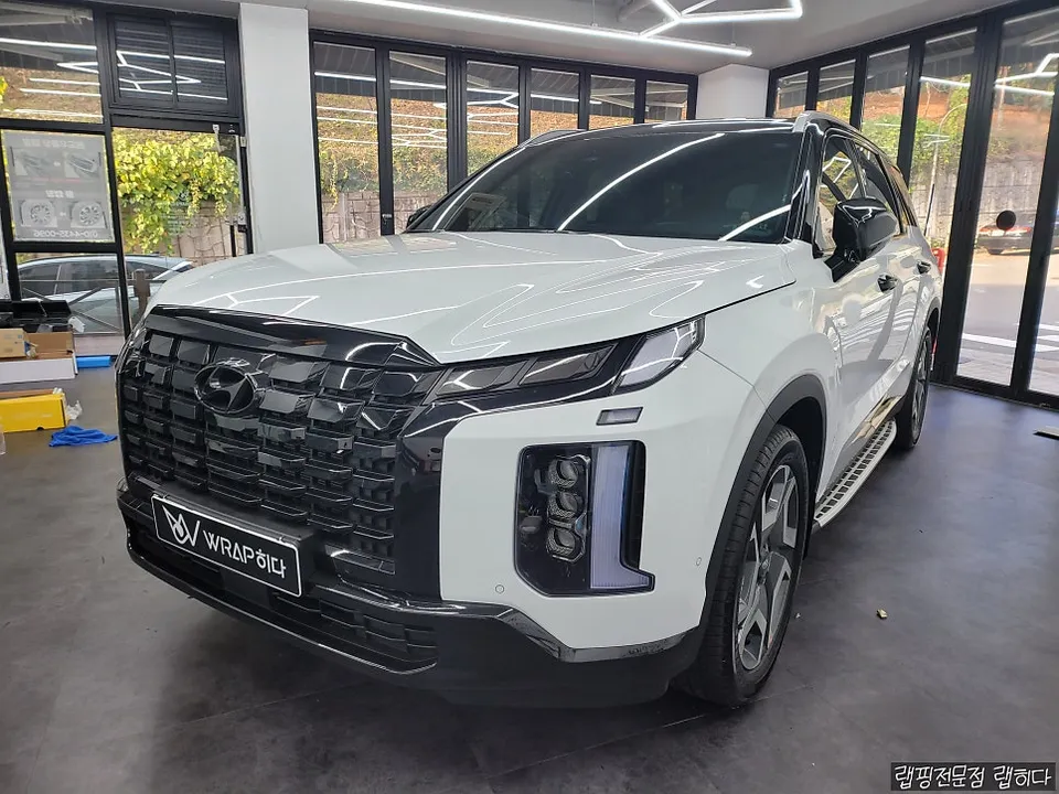 Hyundai Palisadeのカーラッピング事例｜費用目安・仕上がり 写真