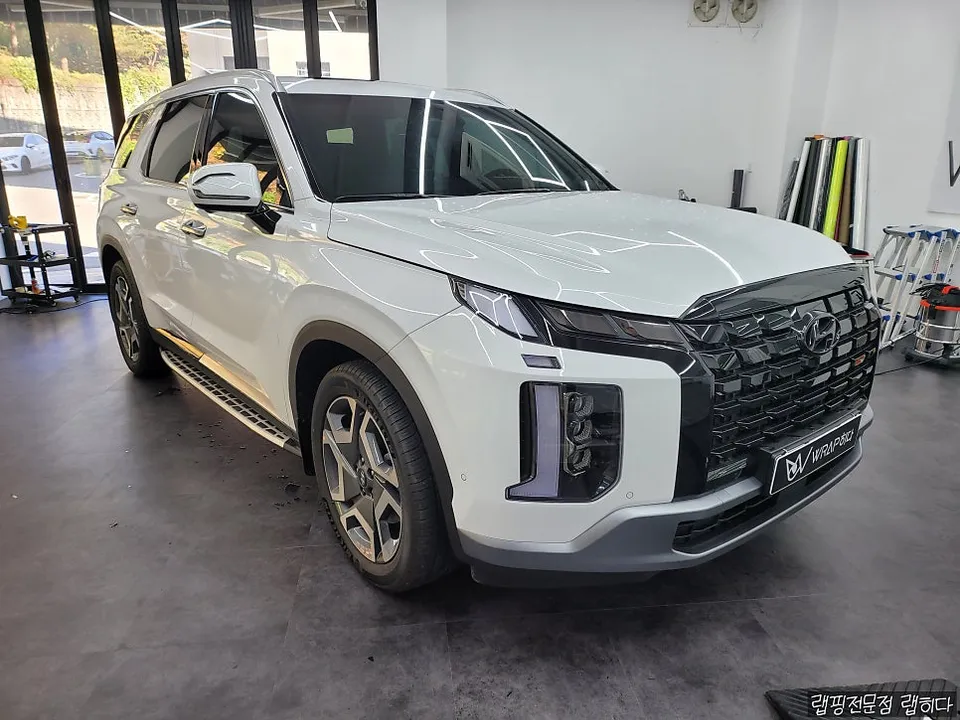 Hyundai Palisadeのカーラッピング事例|費用目安・仕上がり 施工写真 3-1