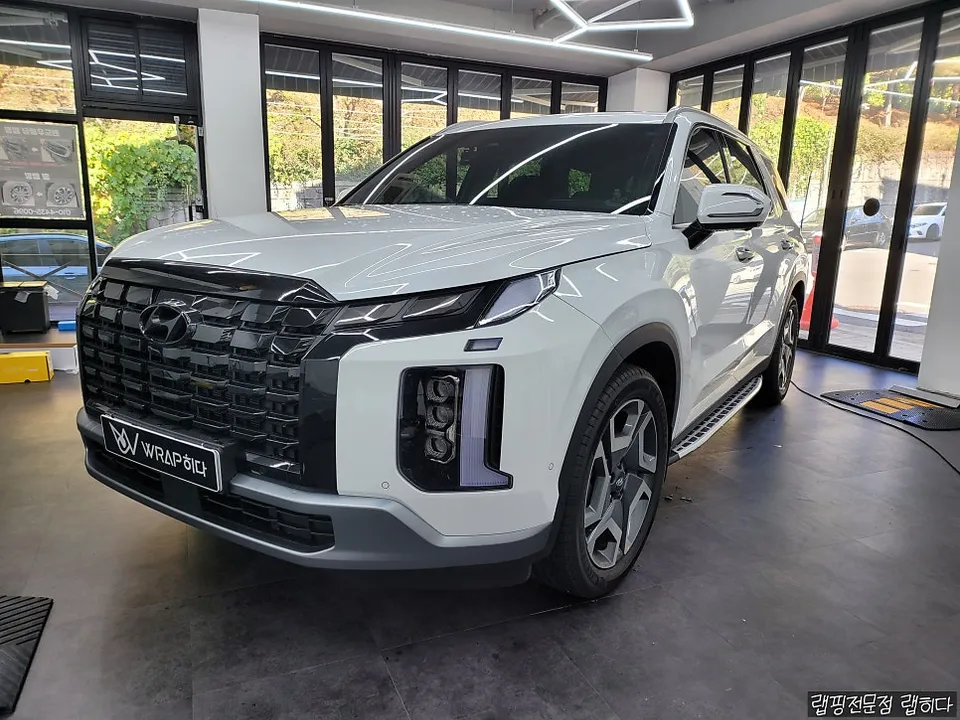 Hyundai Palisadeのカーラッピング事例|費用目安・仕上がり 施工写真 1-2